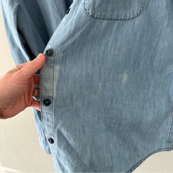 Lee Light Blue Denim Button Down Shirt Size Large - Picture 11 of 13